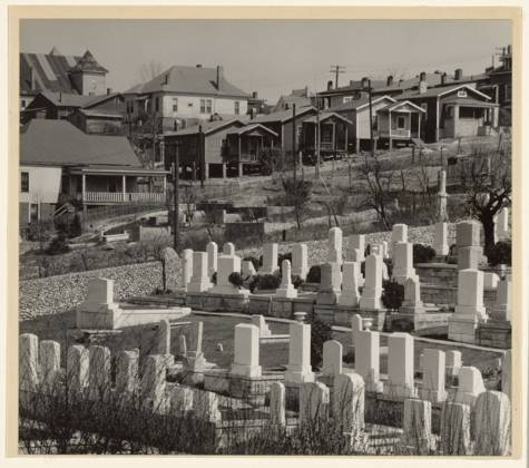RECORD DATE NOT STATED Houses and Cemetery, Birmingham, Alabama. Walker Evans (American, 1903 - 1975) Copyright: xpiemagsx gb54985 !ACHTUNG AUFNAHMEDATUM GESCHÄTZT!