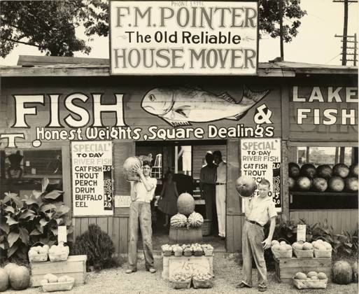 RECORD DATE NOT STATED Roadside Stand Near Birmingham Roadside Store Between Tuscaloosa and Greensboro, Alabama. Walker Evans (American, 1903 - 1975) Copyright: xpiemagsx gb65614 !ACHTUNG AUFNAHMEDATUM GESCHÄTZT!