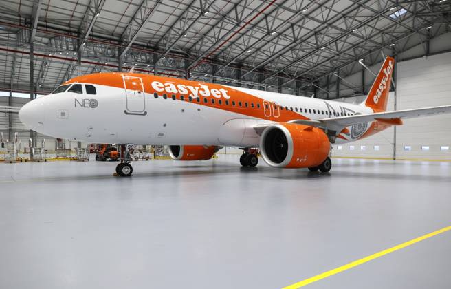 easyJet maintenance hangar Schoenefeld, 11 01 2023 An easyJet Airbus A320 neo stands in easyJets newly opened maintenance hangar The entire European easyJet fleet is now maintained at the Schoenefeld site Schoenefeld Brandenburg Germany