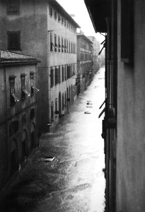 RECORD DATE NOT STATED Flood, florence, Tuscany, italy 1966 01 02 1966 972_05_W359429