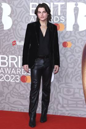 Damian Hurley at the 43 BRIT Awards 2023 ceremony at the O2 Arena London, 11 02 2023. Foto:xS.xVasx xFuturexImage