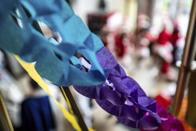 <p>Szenen vom Rathaussturm am Donnerstag, den 16. Februar 2022, in Neukirchen - Vluyn im Rathaus an der Hans-Böckler Straße 26. AN Altweiber stürmen die Möhnen das Rathaus und nehmen dem Bürgermeister symbolisch den Schlüssel aus der Hand. Neukirchen-Vluyn Copyright: VolkerxHerold