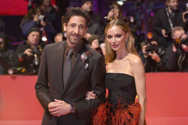 Adrien Brody with partner Georgina Chapman at the premiere of the feature film Manodrome at the Berlinale 2023 73 Berlin International Film Festival at the Berlinale Palast Berlin, 18 02 2023. Foto:xC.xNiehausx xFuturexImage