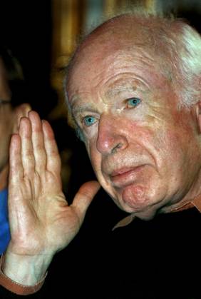 SCANPIX SWEDEN, 1998 08 03 Peter Brook, to stage Don Giovanni at Stockholm Opera Picture Peter Brook during press conference x30230x  Copyright: xClaudioxBresciani TTx 30230