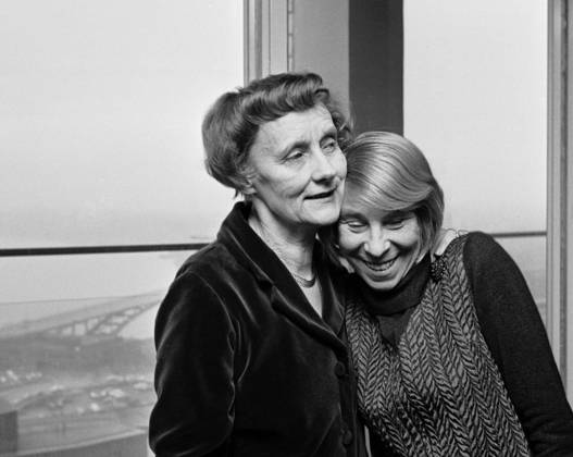 STOCKHOLM 19701217 Authors Astrid Lindgren and Tove Jansson awarded the Heffaklumpspriset award STOCKHOLM Sweden PB KOD 44 x44x  Copyright: xOLLExWESTERx ASTRID LINDGREN, TOVE JANSSON