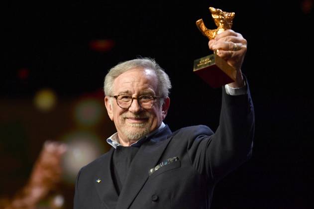 Steven Spielberg receiving the Honorary Golden Bear at the Berlinale 2023 73 Berlin International Film Festival at the Berlinale Palast Berlin, 21 02 2023. Foto:xN.xKubelkax xFuturexImage
