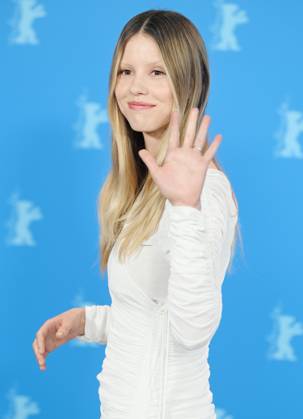 73rd Berlin International Film Festival (Berlinale) - Infinity Pool - Photocall Featuring: Mia Goth Where: Berlin, Germany When: 22 Feb 2023 Credit: Cover Images Copyright: xx 52469095 EDITORIAL USE ONLY. NOT FOR USE BY NEWSPAPERS BASED IN THE UK.