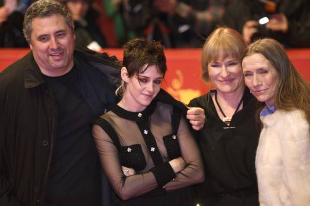 Radu Jude, Kristen Stewart, Valeska Grisebach and Mariette Rissenbeek at the Closing Ceremony with Award Ceremony at the Berlinale 2023 73 Berlin International Film Festival at the Berlinale Palast Berlin, 25 02 2023 Foto:xC.xNiehausx xFuturexImage