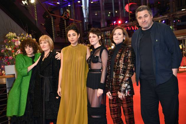 Francine Maisler, Valeska Grisebach, Golshifteh Farahani, Kristen Stewart, Carla Simon and Radu Jude at the Closing Ceremony with Award Ceremony at the Berlinale 2023 73 Berlin International Film Festival at the Berlinale Palast Berlin, 25 02 2023 Foto:xN.xKubelkax xFuturexImage