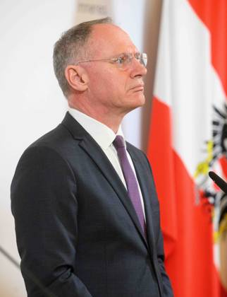 20230306 Praesentation der Kriminalstatistik 2022 WIEN, OESTERREICH - 6. MAERZ: Innenminister Gerhard Karner (OEVP) bei der Praesentation der Kriminalstatistik 2022 im Innenministerium am 6. Maerz, 2023 in Wien, Oesterreich. 230306_SEPA_32_039 Copyright: xMartinxJuenx SEPAxMedia