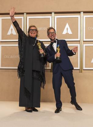 Ernestine Hipper and Christian M. Goldbeck pose with their Oscars for Best Production Design for the film All Quiet Front , in the press room of the ceremony of the Academy Awards, today, at the Dolby Theater in Hollywood, USA, 12 March 2023. Charlie Mackesy and Matthew Freud win Best Animated Short Oscar !ACHTUNG: NUR REDAKTIONELLE NUTZUNG!  Copyright: xArmandoxArorizox AME1953 20230313-d6f26f7848705f6bd11a467b0106e4fbb28c270c