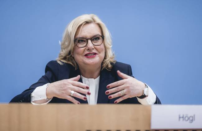 The Commissioner for the Armed Forces of the German Bundestag, Eva Hoegl SPD in the context of the presentation of the Annual Report 2022 at the Federal Press Conference Berlin, 14 03 2023 Berlin Germany. Copyright: xXanderxHeinl photothek.dex
