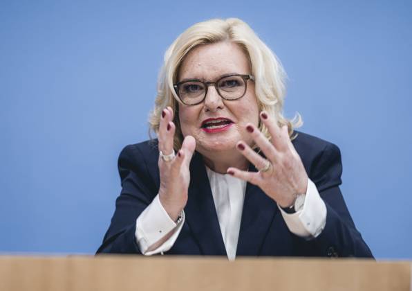 The Commissioner for the Armed Forces of the German Bundestag, Eva Hoegl SPD in the context of the presentation of the Annual Report 2022 at the Federal Press Conference Berlin, 14 03 2023 Berlin Germany. Copyright: xXanderxHeinl photothek.dex