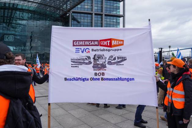 Berlin, Germany 14 March 2023 Demonstration of EVG in front of Berlin Central Station with banner EVG, BOB Federal Chancellery Berlin Copyright: xFotostandx xReuhlx