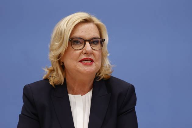 Eva Högl, Commissioner for the Armed Forces of the German Bundestag, Germany, Berlin, Federal Press Conference, Topic Presentation of the Annual Report 2022