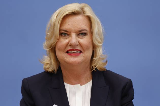 Eva Högl, Commissioner for the Armed Forces of the German Bundestag, Germany, Berlin, Federal Press Conference, Topic Presentation of the Annual Report 2022