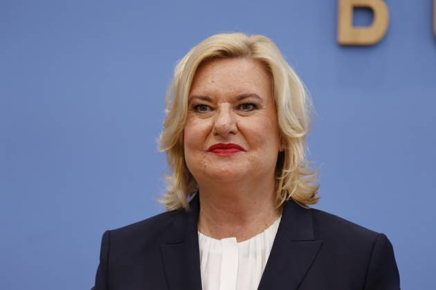 Eva Högl, Commissioner for the Armed Forces of the German Bundestag, Germany, Berlin, Federal Press Conference, Topic Presentation of the Annual Report 2022