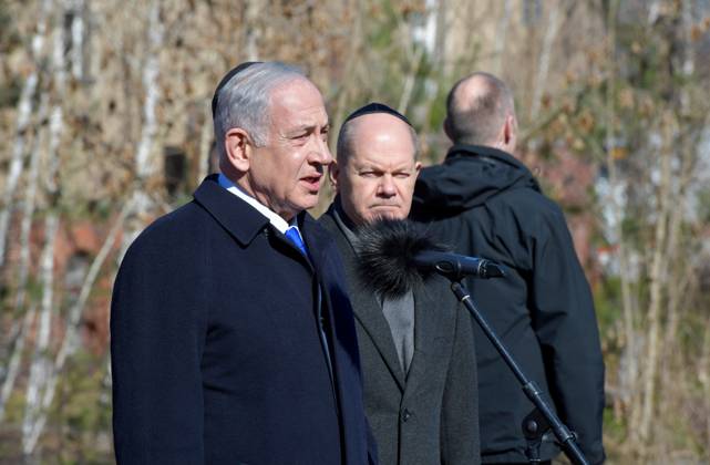 The Prime Minister of the State of Israel, Benjamin Netanyahu l visits on 16 03 2023, together with Chancellor Olaf Scholz 2 r the Holocaust memorial track Copyright: epd-bild ChristianxDitsch epd-Netanjahu_Berlin3 - Kopieren