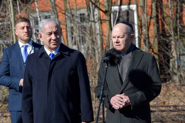 The Prime Minister of the State of Israel, Benjamin Netanyahu 2 l visits on 16 03 2023, together with Chancellor Olaf Scholz r the Holocaust memorial track Copyright: epd-bild ChristianxDitsch epd-Netanjahu_Berlin4 - Kopieren