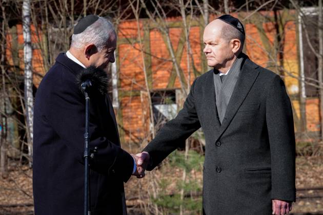Visit of the Prime Minister of Israel in Berlin during visit of the memorial track 17 in Berlin Current, 16 03 2023, Berlin, Chancellor Olaf Scholz together with Benjamin Netanyahu the Prime Minister of Israel shaking hands during visit of the memorial track 17 in Berlin Berlin