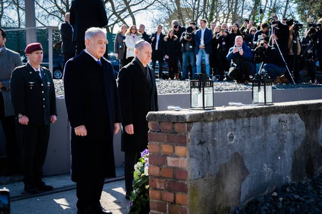 Visit of the Prime Minister of Israel in Berlin at the memorial track 17 in Berlin Current, 16 03 2023, Berlin, Chancellor Olaf Scholz together with Benjamin Netanyahu the Prime Minister of Israel at the wreath-laying ceremony at the memorial track 17 in Berlin Berlin