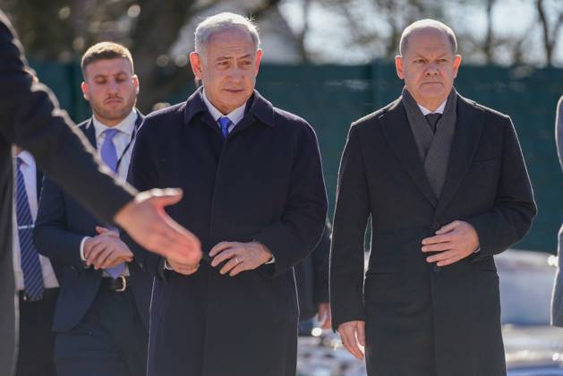 Berlin, Germany 16 March 2023 Visit to the memorial track 17 in Berlin Grunewald 16 03 2023 In the picture from left Benjamin Netanyahu, Prime Minister of Israel, Chancellor Olaf Scholz SPD memorial track 17 Berlin Copyright: xFotostandx xReuhlx