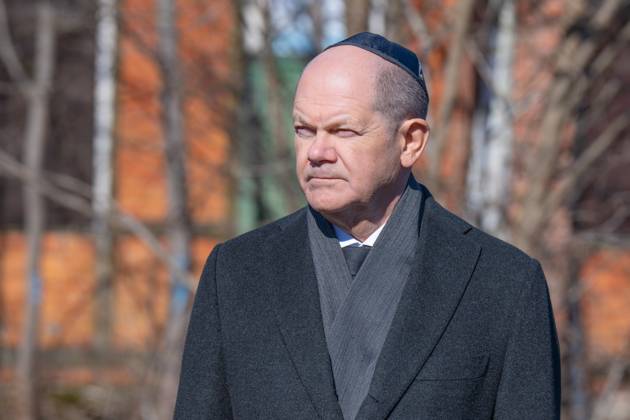 Federal Chancellor Olaf Scholz Visit of the Prime Minister of the State of Israel, Benjamin Netanyahu, in Berlin Visit of the Holocaust Memorial Gleis 17 in Berlin Wannsee with Federal Chancellor Olaf Scholz Berlin Berlin GER