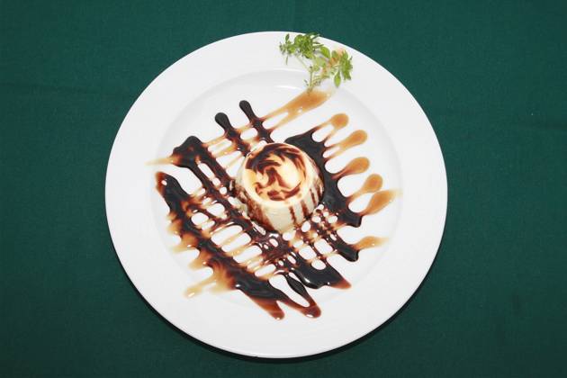Yummy panacotta desert Copyright: xRemyxMusserx xDesignxPicsx , 30394883 Copyright: RemyxMusserx xDesignxPics 30394883