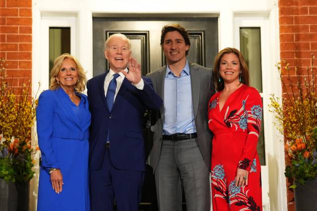 Bilder des Jahres 2023, News 03 März News Themen der Woche KW12 News Bilder des Tages March 23, 2023, Ottawa, ON, CANADA: U.S. President Joe Biden and First Lady Jill Biden are greeted by Prime Minister Justin Trudeau and wife Sophie Gregoire-Trudeau as they arrive to Rideau Cottage in Ottawa, Thursday, March 23, 2023. Ottawa CANADA - ZUMAc35_ 20230323_zaf_c35_122 Copyright: xSeanxKilpatrickx