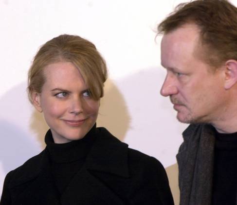 SCANPIX SWEDEN, 20020130 Nicole Kidman and Stellan Skarsgaard at the press conference for Lars von Triers new film DOGVILLE in Trollhaattan, Sweden, January 30, 2002 Trollhaattan Sweden x60070x  Copyright: xJoachimxNywall TTx 60070
