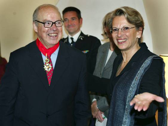 STOCKHOLM 20040927 Hans Blix today received the Legion of Honor from French Defense Minister Michèle Alliot Marie at a ceremony at the French Ambassadors residence in Stockholm STOCKHOLM SWEDEN x1013x  Copyright: xJACKxMIKRUTx HANS BLIX