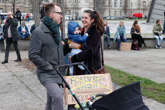 Demo of the movement Fridays for Future against the climate protection results of the meeting of the coalition committee in front of the Ministry of Transport on 31 03,23 in Berlin Fridays for Future Demo against climate protection law in Berlin