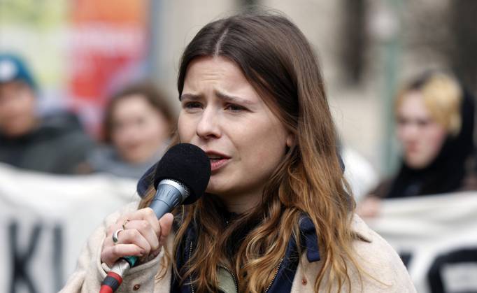 Luisa Neubauer Berlin, 31 03 2023 Luisa Neubauer speaks during a Fridays for Future demonstration for meeting climate targets Berlin Berlin Germany
