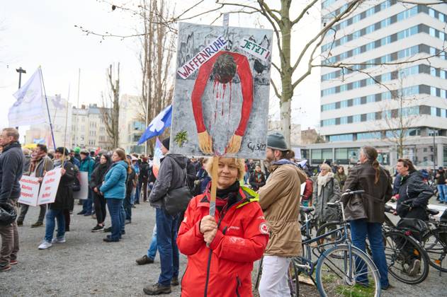 The traditional Berlin Easter March photo of 08 0 Copyright: epd-bild ChristianxDitsch D23D0408OstermarschBerlin132258