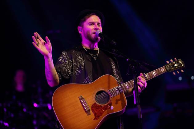 Johannes Oerding at a concert in the Mercedes Benz Arena in Berlin, 15 April 2023 Johannes Oerding concert Berlin
