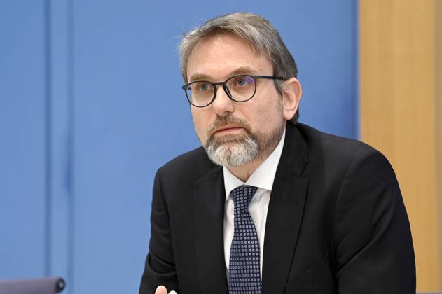 Marc Oliver Bettzüge at the Federal Press Conference on the publication of the audit report on the calculation of German greenhouse gas emissions for the year 2022 in the House of the Federal Press Conference Berlin, 17 04 2023 Foto:xF.xKernx xFuturexImage