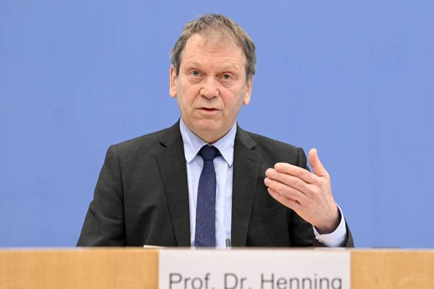 Hans Martin Henning at the Federal Press Conference on the publication of the audit report on the calculation of German greenhouse gas emissions for the year 2022 at the Haus der Bundespressekonferenz Berlin, 17 04 2023 Foto:xF.xKernx xFuturexImage