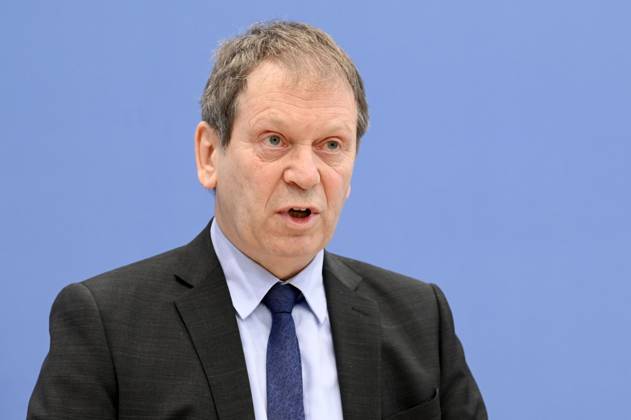 Hans Martin Henning at the Federal Press Conference on the publication of the audit report on the calculation of German greenhouse gas emissions for the year 2022 at the Haus der Bundespressekonferenz Berlin, 17 04 2023 Foto:xF.xKernx xFuturexImage