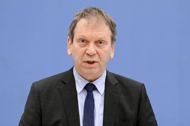 Hans Martin Henning at the Federal Press Conference on the publication of the audit report on the calculation of German greenhouse gas emissions for the year 2022 at the Haus der Bundespressekonferenz Berlin, 17 04 2023 Foto:xF.xKernx xFuturexImage