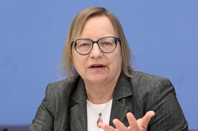 Barbara Schlomann at the Federal Press Conference on the publication of the audit report on the calculation of German greenhouse gas emissions for the year 2022 at the Haus der Bundespressekonferenz Berlin, 17 04 2023 Foto:xF.xKernx xFuturexImage