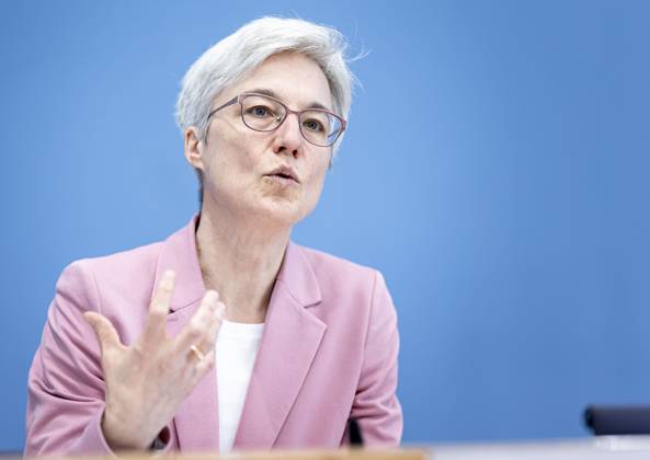 Dr Brigitte Knopf, Vice Chair of the Expert Council on Climate Issues, Mercator Research Institute on Global Commons and Climate Change MCC , recorded at a federal press conference on the publication of the test report on the calculation of German greenhouse gas emissions for the year 2022 Berlin, 17 04 2023 Berlin Germany Copyright: xNicolasxLepartz photothek.dex