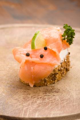 photo of delicious crispy cereals bread with smoked salmon Copyright: xFrancescoxDibartolox xDesignxPicsx , 30608486 Copyright: FrancescoxDibartolox xDesignxPics 30608486
