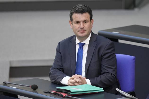 German Bundestag, 102 plenary session Labor Minister Hubertus Heil SPD in portrait he is answering questions of the federal government during the 102 session of the German Bundestag, 10 05 2023, Berlin Berlin Germany