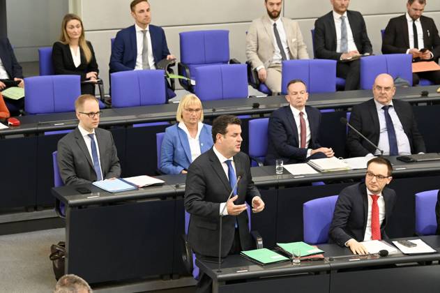 Hubertus Heil at the 102 session of the German Bundestag in the Reichstag building Berlin, 10 05 2023 Foto:xF.xKernx xFuturexImage