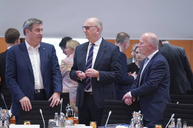 Opening of the Ministerpraesidentenkonferenz in the Chancellors Office Markus Soeder together with Dietmar Woidke and Kai Wegner at the opening of the Ministerpraesidentenkonferenz MPK in the Chancellors Office, 10 05 2023, Berlin Berlin Germany