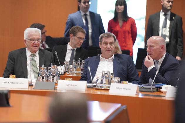 Opening of the Ministerpraesidentenkonferenz in the Chancellors Office Winfried Kretschmann together with his counterparts Markus Soeder and Kai Wegner at the opening of the Ministerpraesidentenkonferenz MPK in the Chancellors Office, 10 05 2023, Berlin Berlin Germany