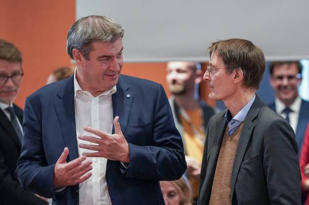 Berlin, Germany 10 May 2023 Minister Presidents Conference on the refugee issue in Berlin 10 05 2023 In the picture Markus Söder, Minister President of the Free State of Bavaria CSU li in conversation with Prof Dr Karl Lauterbach, Federal Minister for Health SPD Federal Chancellery Berlin Copyright: xFotostandx xReuhlx