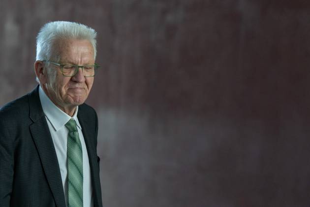 Consultations at the Chancellors Office in Berlin, Minister President Winfried Kretschmann, Baden Württemberg, Greens Consultations of the Chancellor with the Heads of Government of the Länder Berlin Berlin GER