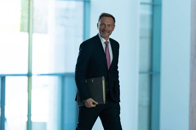 Consultations at the Chancellors Office in Berlin, Federal Minister of Finance Christian Lindner FDP Consultations between the Chancellor and the heads of government of the federal states Berlin Berlin GER