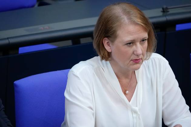 103 Bundestag session and debate in Berlin News,11 05 2023 Berlin, Family Minister Lisa Paus Gruene in portrait on the government bench during the debate Academic and vocational education at the 103 session of the German Bundestag in Berlin Berlin Germany